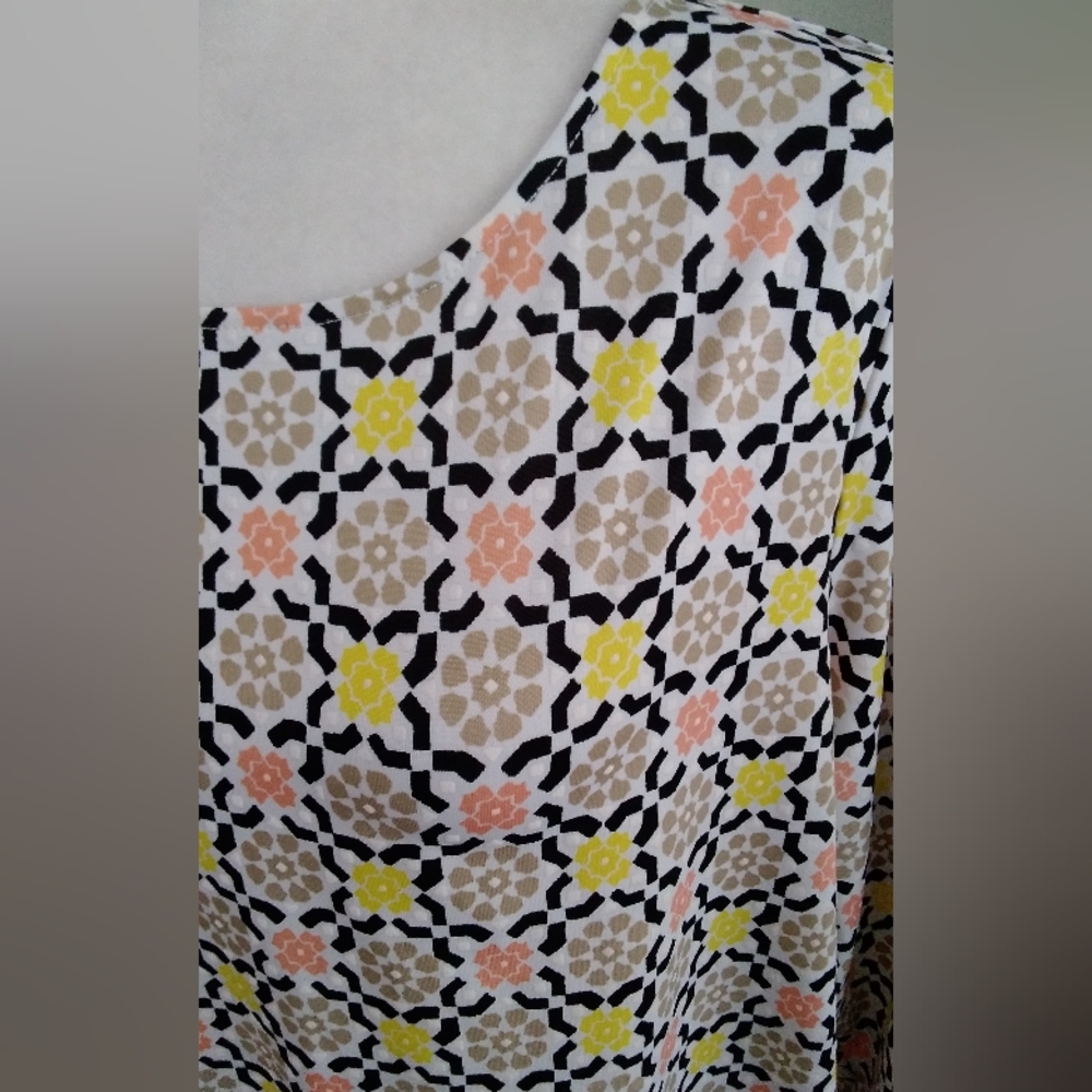 2/$15 Ruby Rd Pullover Print Top - Picture 2 of 5